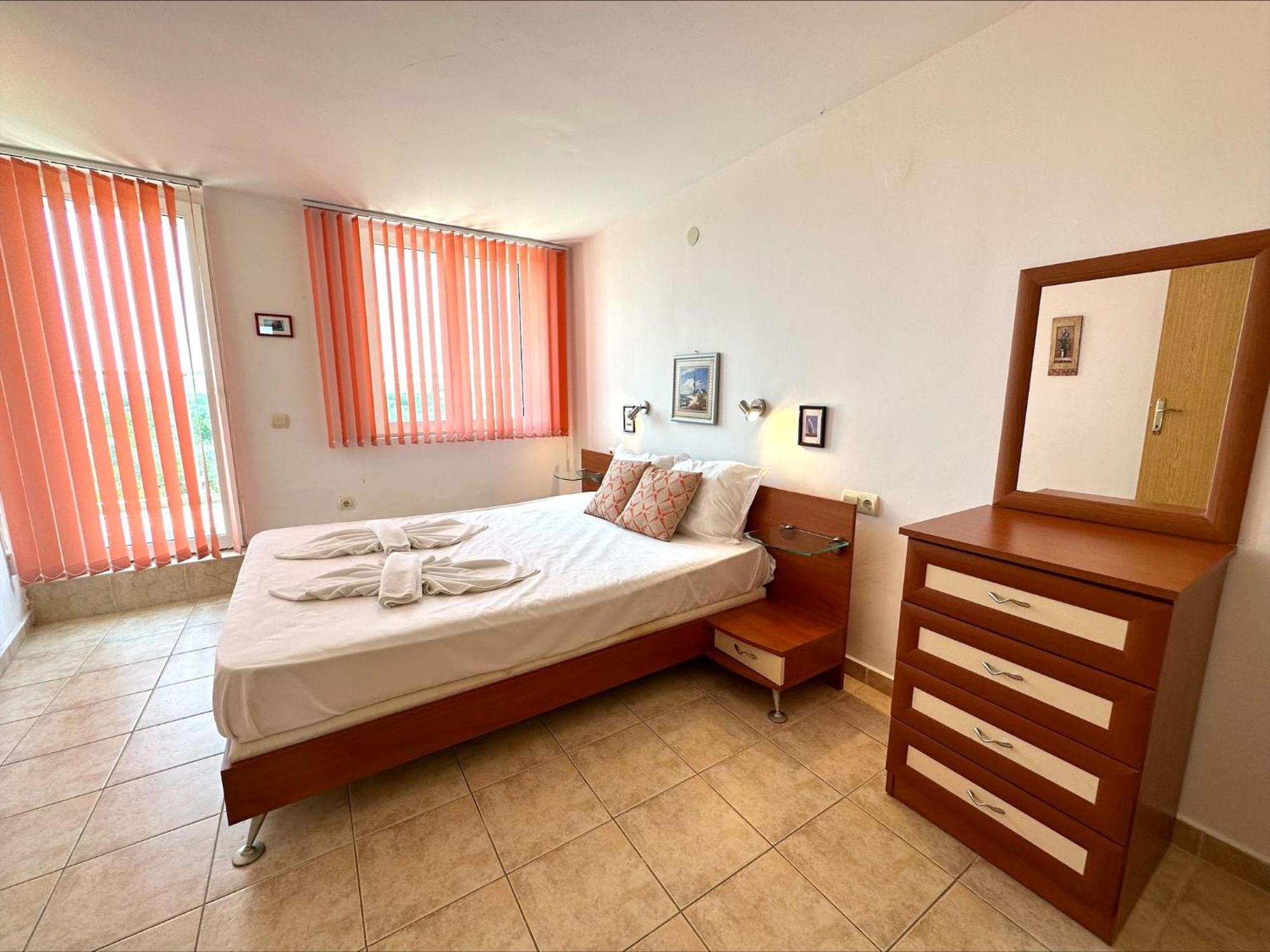 Julia Family - Menada Apartments Pantai Sunny Bagian luar foto