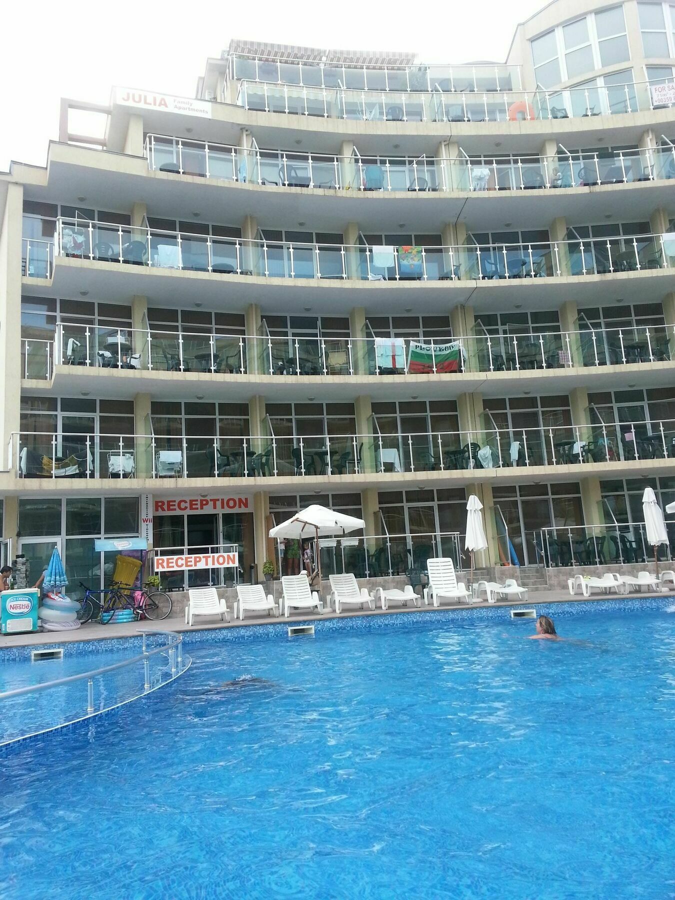 Julia Family - Menada Apartments Pantai Sunny Bagian luar foto